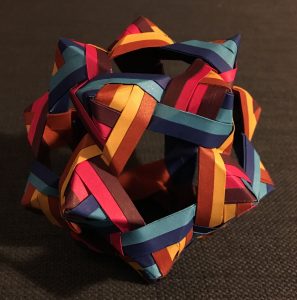 Dodecahedron (phizz colourchange) [CC-BY-SA-3.0 Steve Cook]